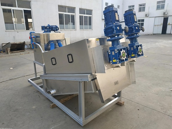 疊螺機(jī)上使用的蝸輪蝸桿減速機(jī).jpg