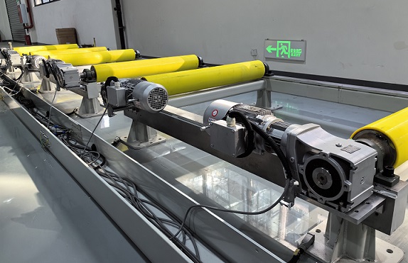 邁傳直角減速機(jī)在鋼管輸送機(jī)械上的應(yīng)用 (2).jpg