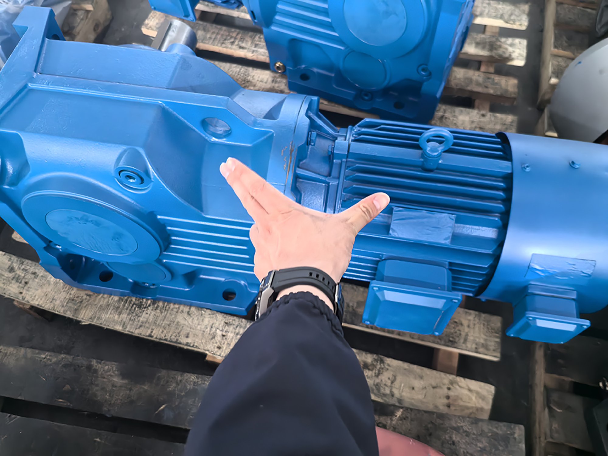 K系列直交軸減速機(jī)、K系列螺旋錐齒輪減速機(jī)、K系列減速機(jī)、K系列傘齒輪減速機(jī)2.jpg